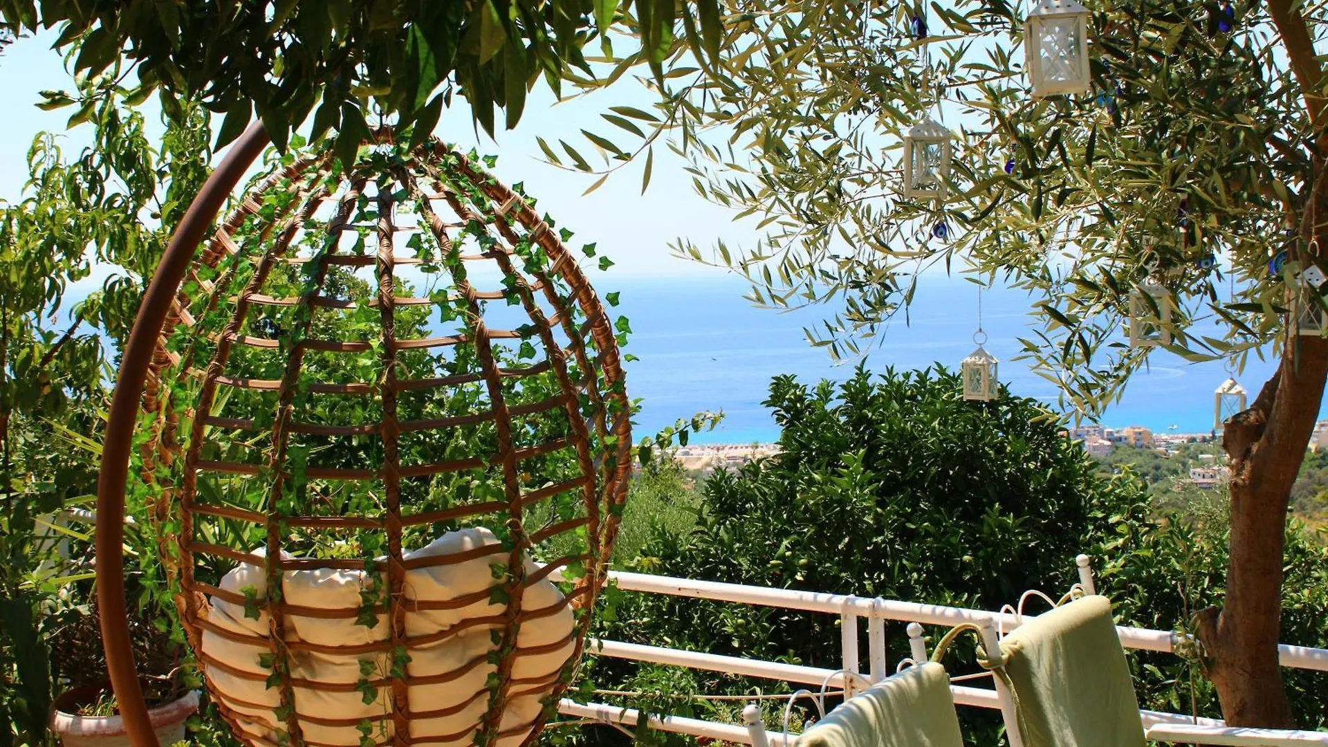 Hotel Aphrodite'S Garden Himare