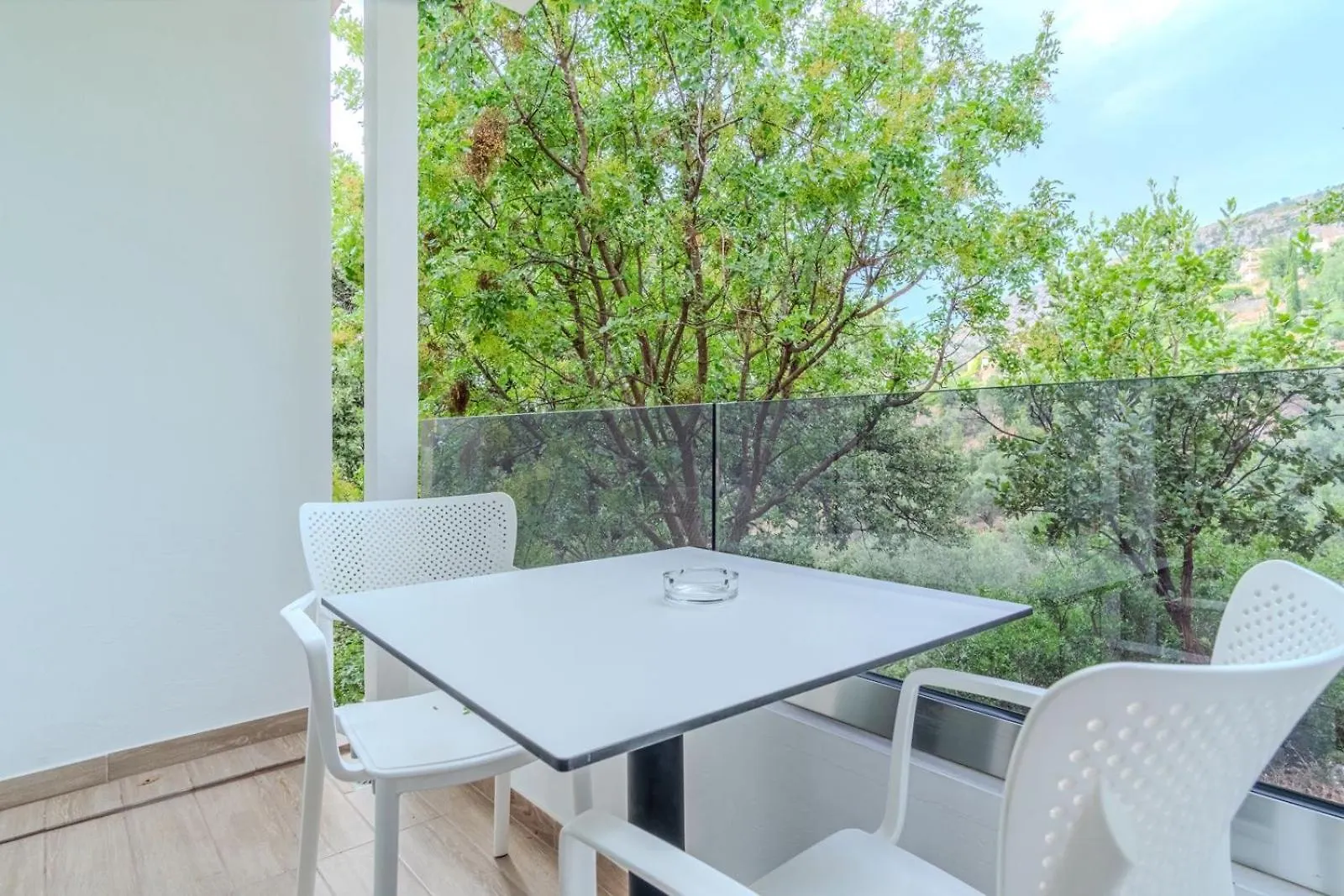 Hotel Aphrodite'S Garden Himare