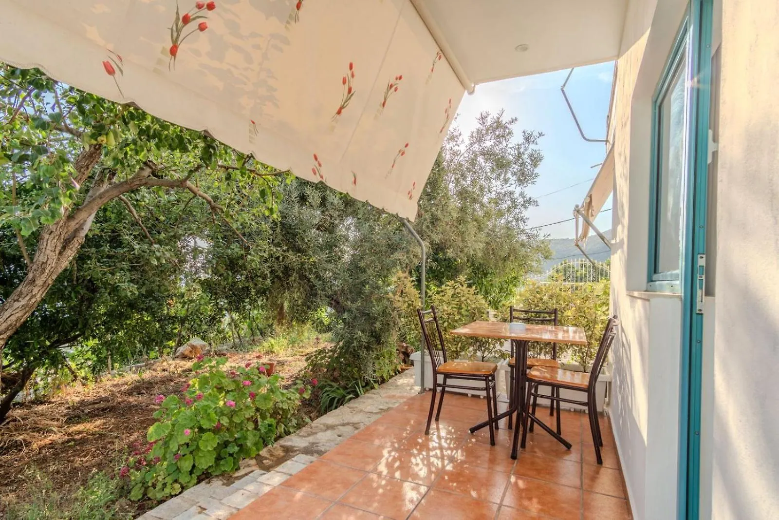 Aphrodite'S Garden Himare 0*,  Albania