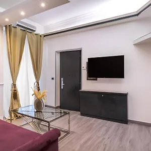 daphne-trevi-luxury-rooms.it-romehotels.com/