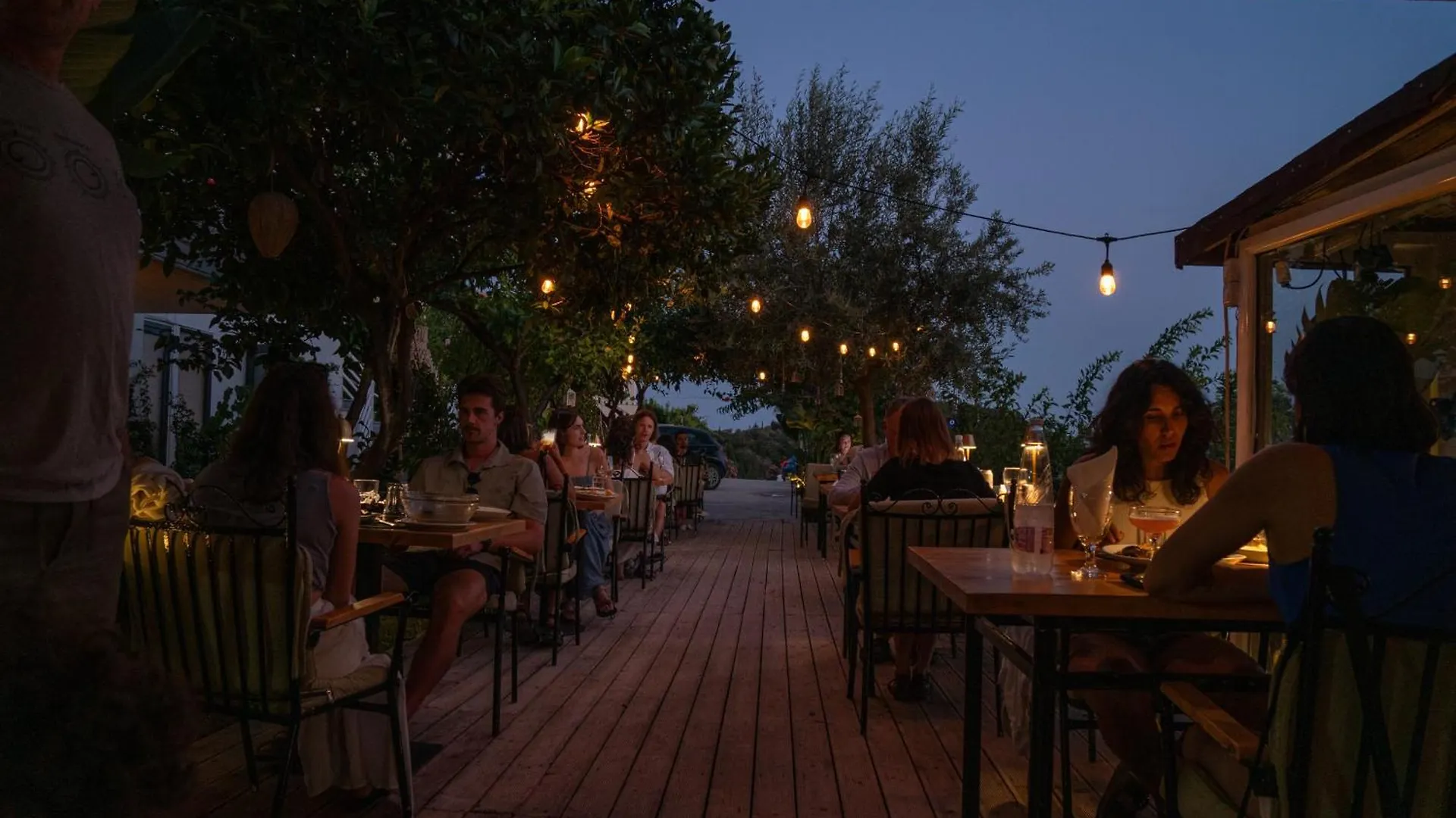 Aphrodite'S Garden Himarë Hotel