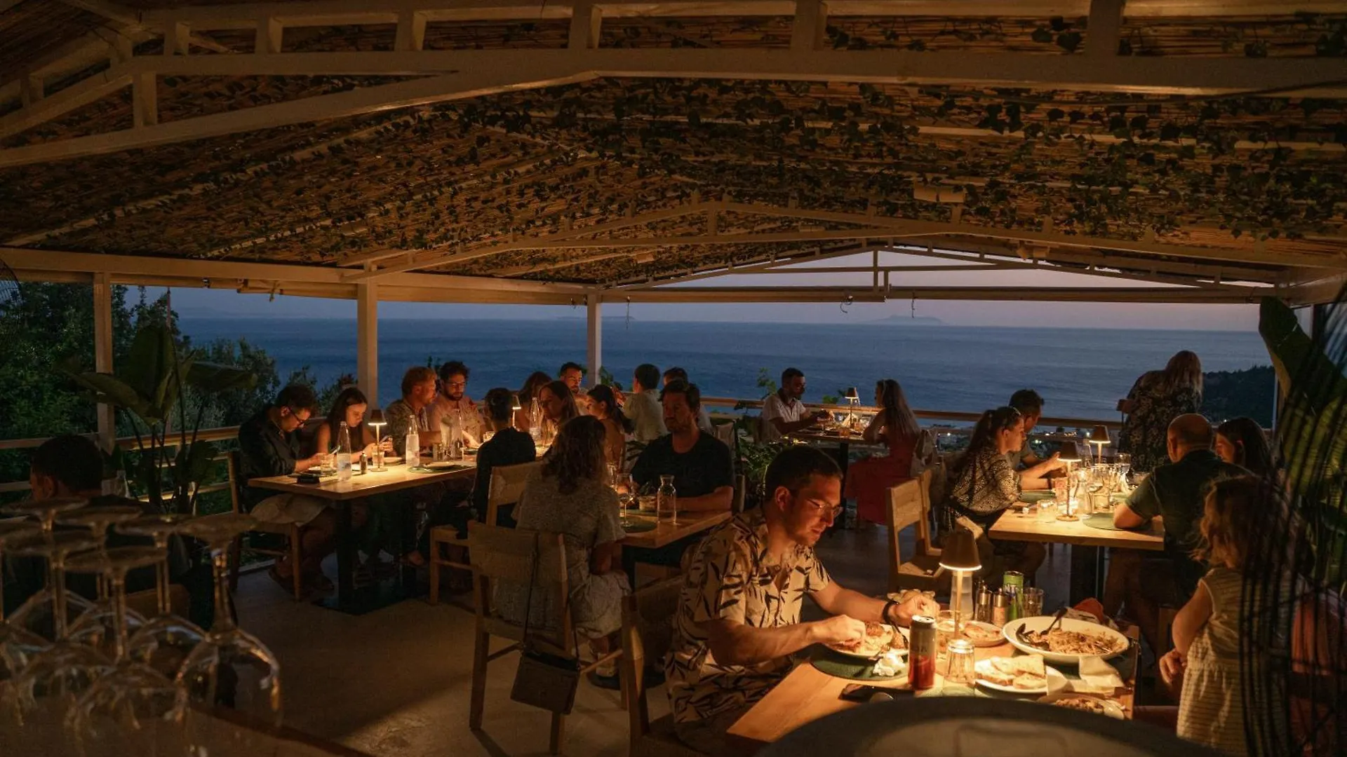 Aphrodite'S Garden Himarë